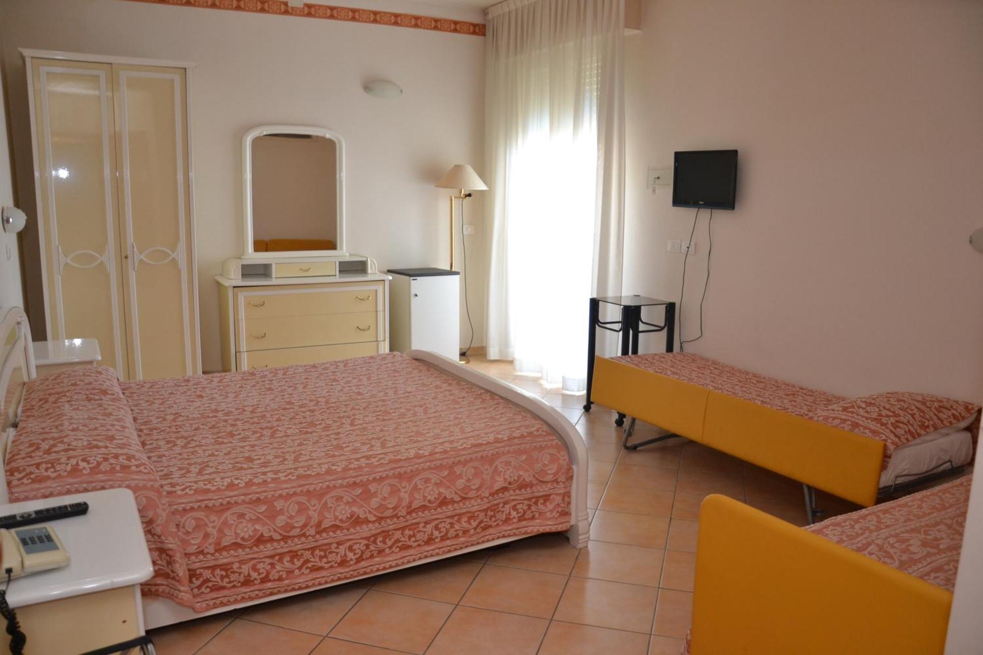 Perticari Hotel Pesaro Exterior foto